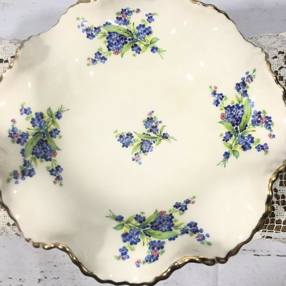 Holley Ross Distinguished China Ruffle Bowl - Picture 2 of 8